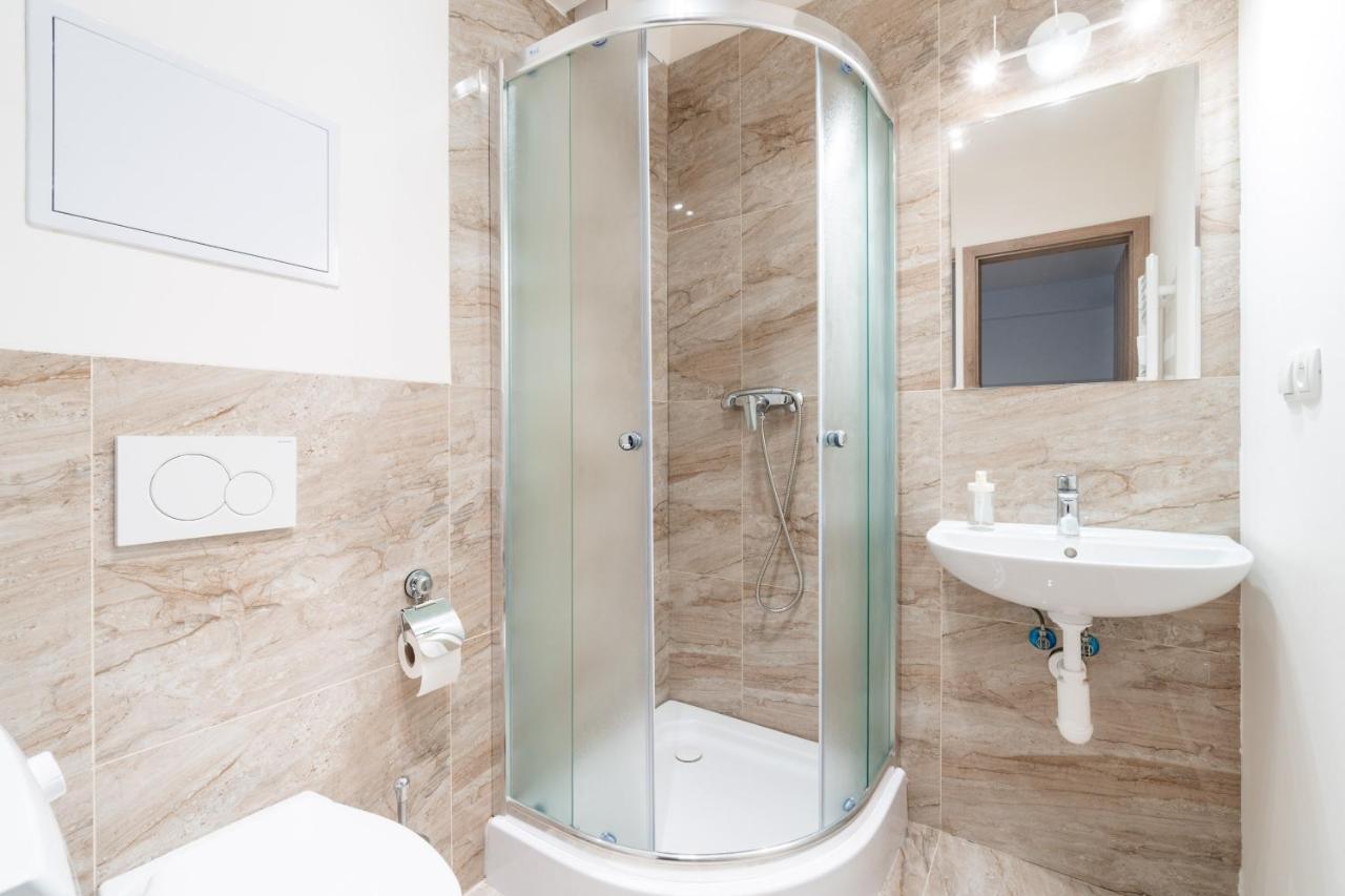 פראג Brand New Studio Apartment # 42 In Brand New Building With Free Parking In The Center מראה חיצוני תמונה